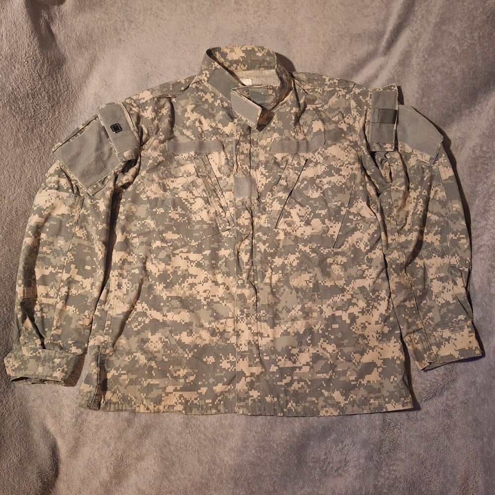 US Army Combat Uniform Coat Shirt Medium Regular 8415-01-519-8510 Digital